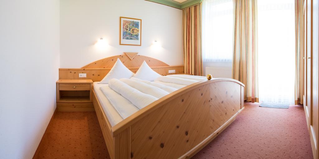 Appartementhaus Pinnisblick Neustift im Stubaital Pokoj fotografie